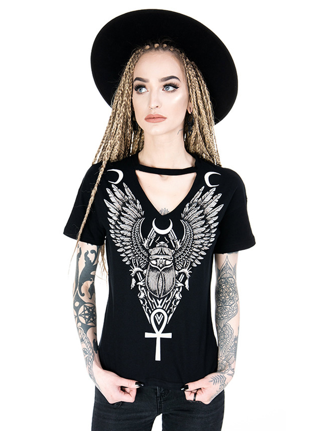 Choker Tee Ancient Scarab